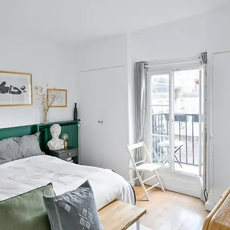 St Germain Des Pres 6th Great Location, Couple Or Family Appartement